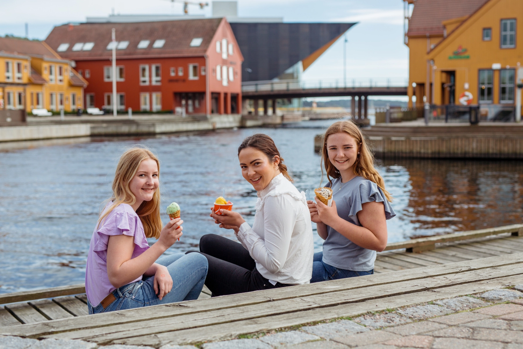 Kristiansand Fiskerbrygga, Victoria Nevland