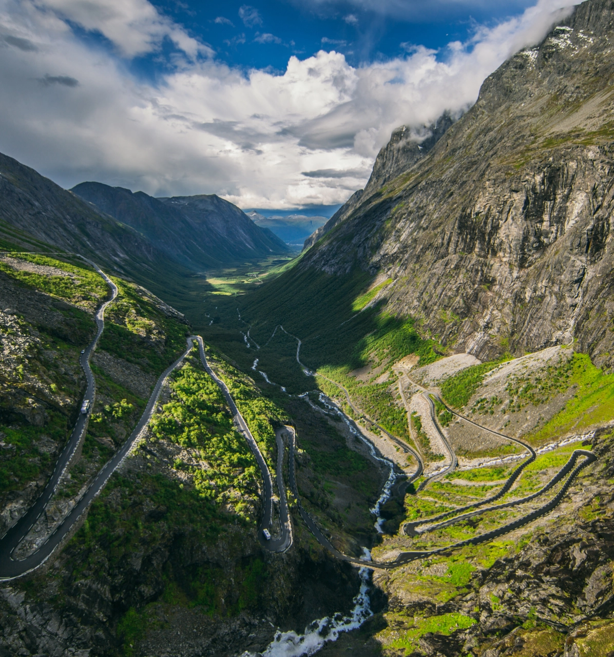 visitnorway-geiranger-trollstigen-andalsnes-national-tourist-routes-norway Photo_Samuel_Taipale.jpg