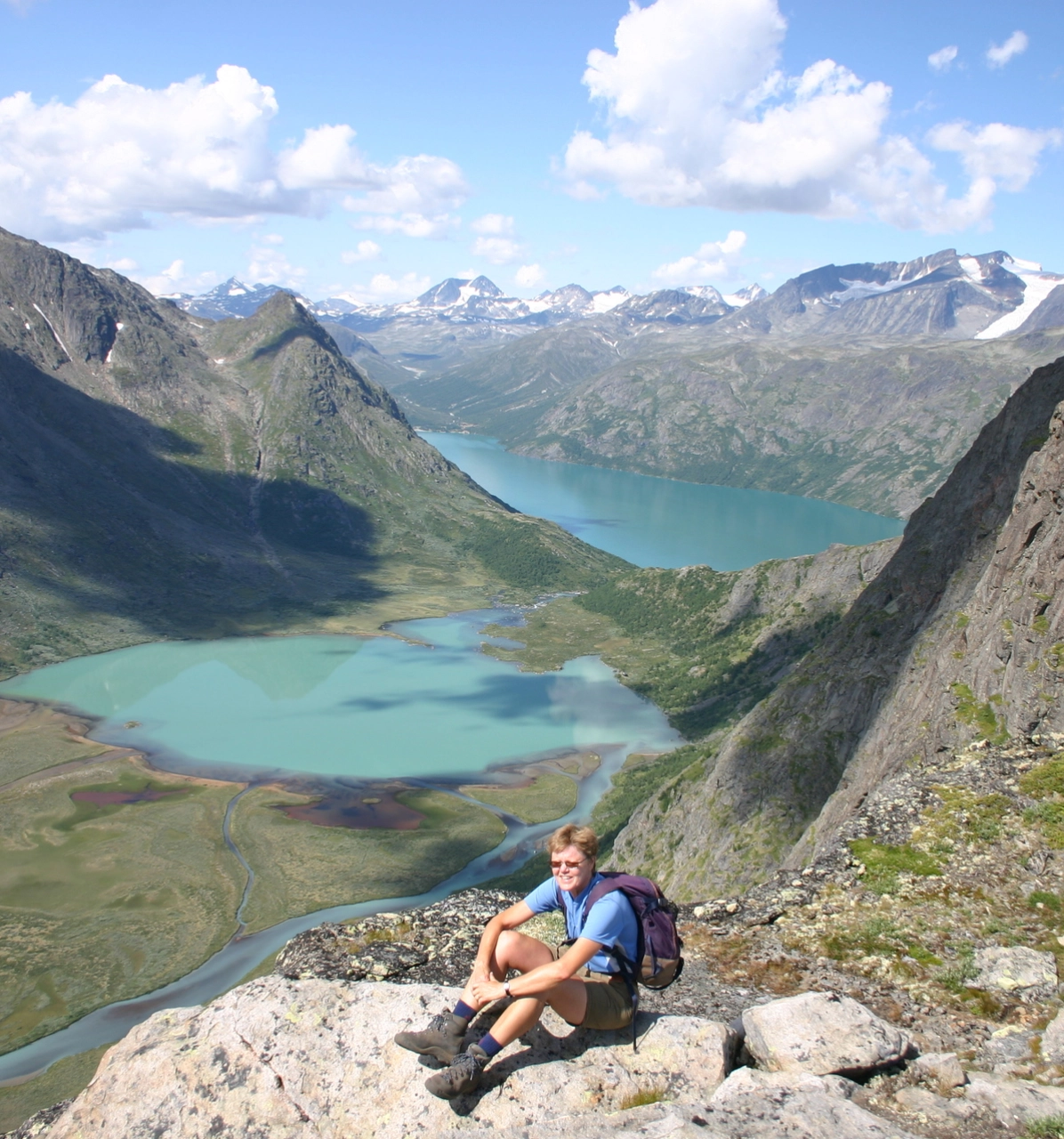 Mountain_hiking.jpg