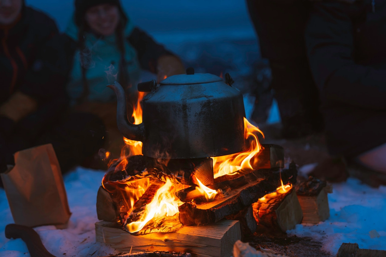 Bålhygge Vrådal Foto RAIS FOTO, Straand Hotel.jpg